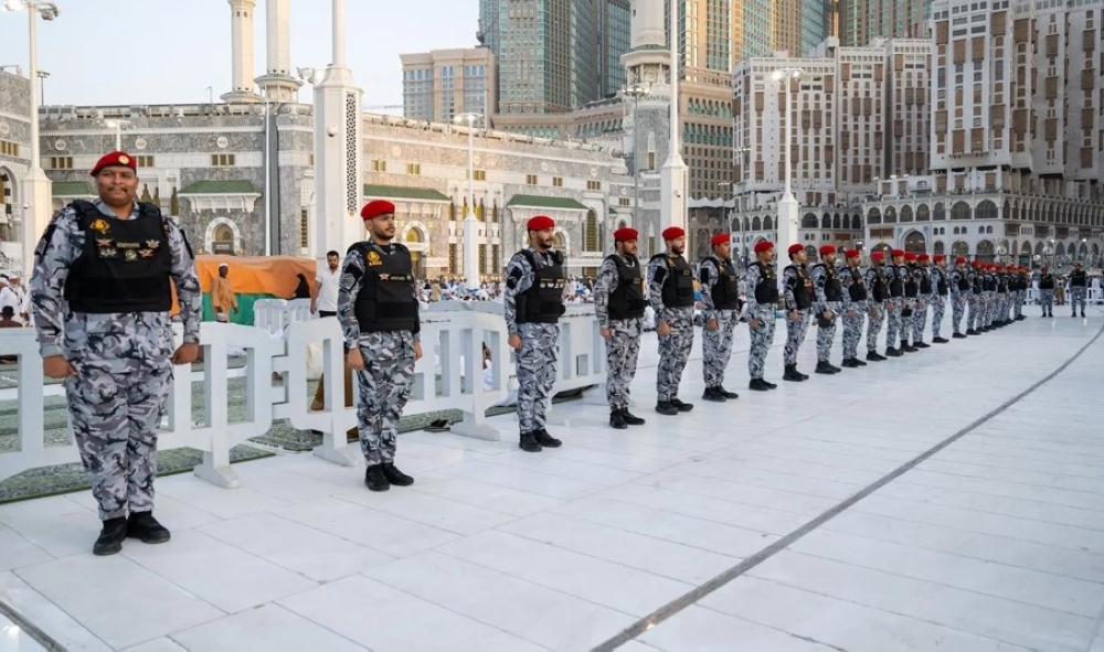 بالصور.-تفاصيل-الخطط-الأمنية-والمرورية-لموسم-عمرة-1447هـ