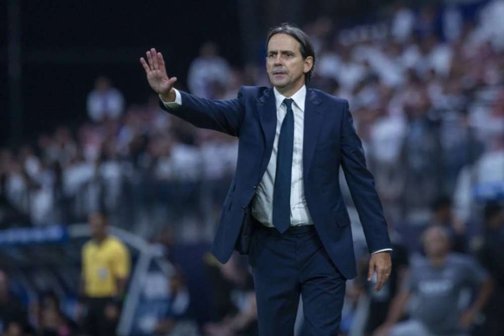 إنزاغي يغلق الأبواب أمام رباعي أجنبي في ديربي الهلال والاتحاد. 43 إنزاغي-يستبعد-4-لاعبين-أجانب-من-قائمة-الهلال-أمام-الاتحاد-لقرار-فني