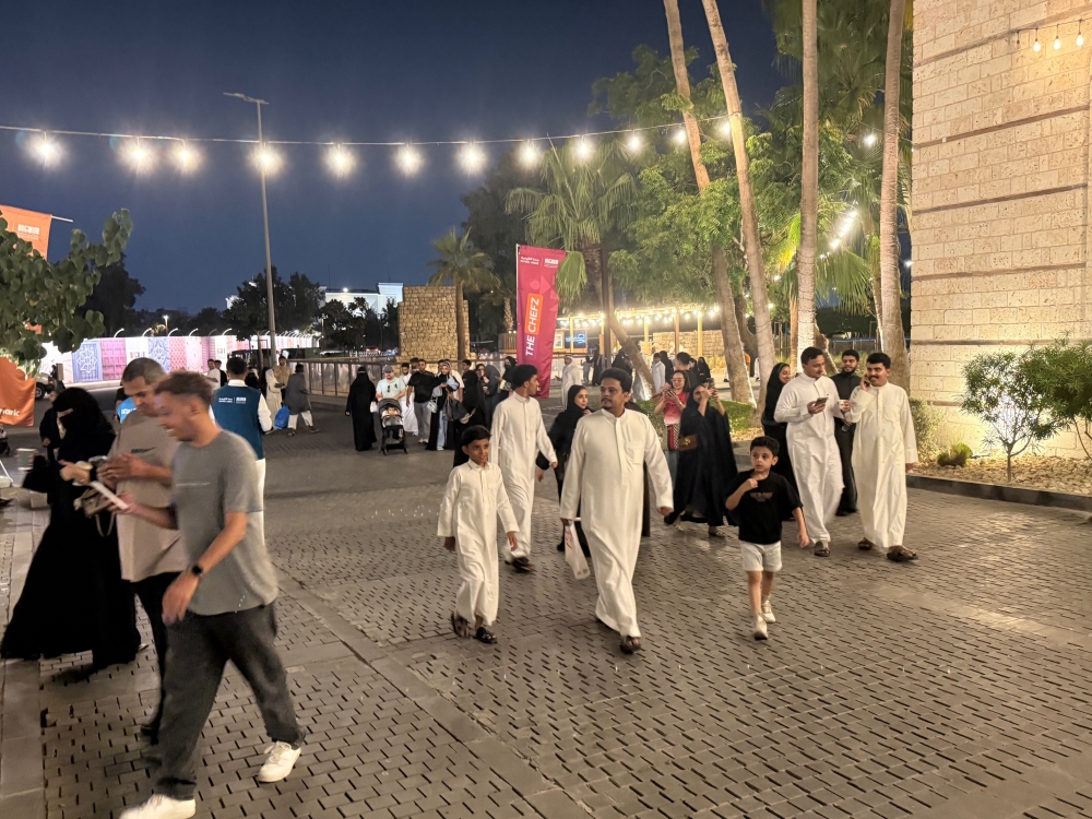 جدة التاريخية: مزيج من التراث والرفاهية في عطلة نهاية الأسبوع. 19 فعاليات-رمضانية-وسيارات-فاخرة.-«جدة-التاريخية»-تتوهج-في-إجازة-نهاية-الأسبوع