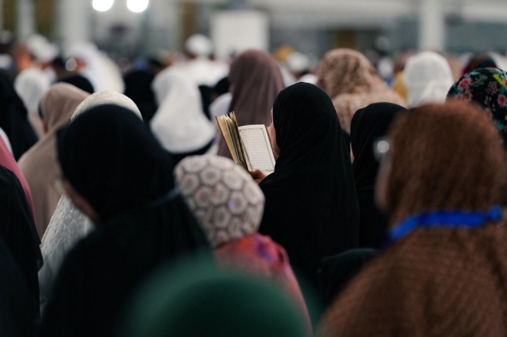 "حجاج بيت الله.. دعم ميداني وحماية رقمية" 58 توجيه-ميداني-وتوعية-رقمية.-جهود-مكثفة-لخدمة-قاصدات-الحرم