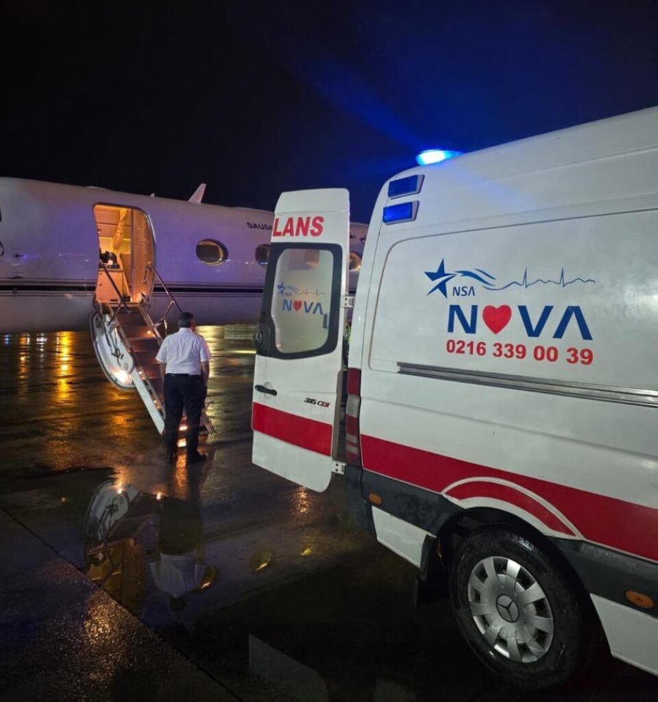 إسطنبول: مواطن يُنقل جواً للعلاج في المملكة. 36 عاجل:-القنصلية-في-إسطنبول-تباشر-نقل-مواطن-عبر-طائرة-الإجلاء-الطبي-إلى-المملكة