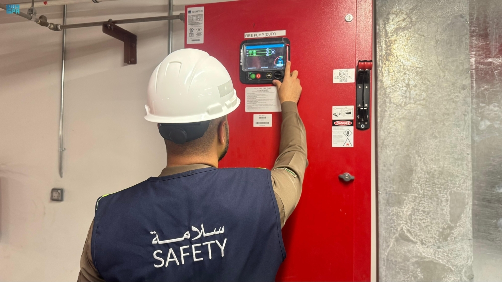 "الحماية القصوى: الدفاع المدني يرفع جاهزية المسجد النبوي لاستقبال الحجاج" 2 لسلامة-ضيوف-الرحمن.-الدفاع-المدني-يعزز-الوقاية-في-المسجد-النبوي