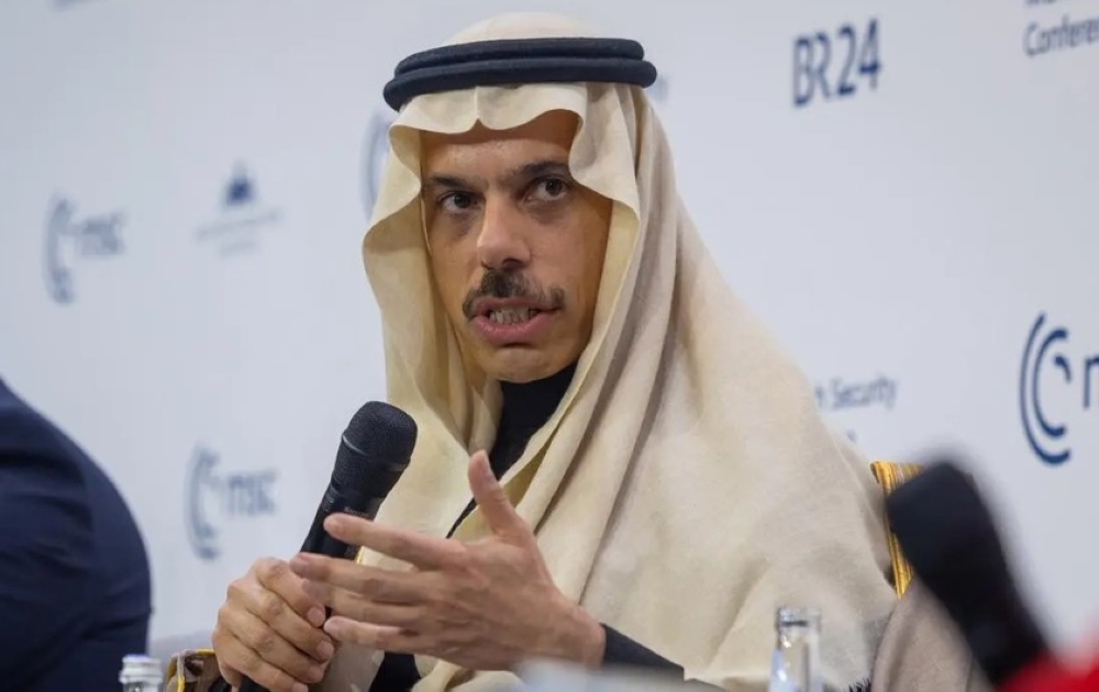 جهود دبلوماسية: وزير الخارجية يناقش مع باكستان تهدئة إقليمية. 35 وزير-الخارجية-يبحث-سبل-خفض-التوتر-في-المنطقة-مع-نظيره-الباكستاني