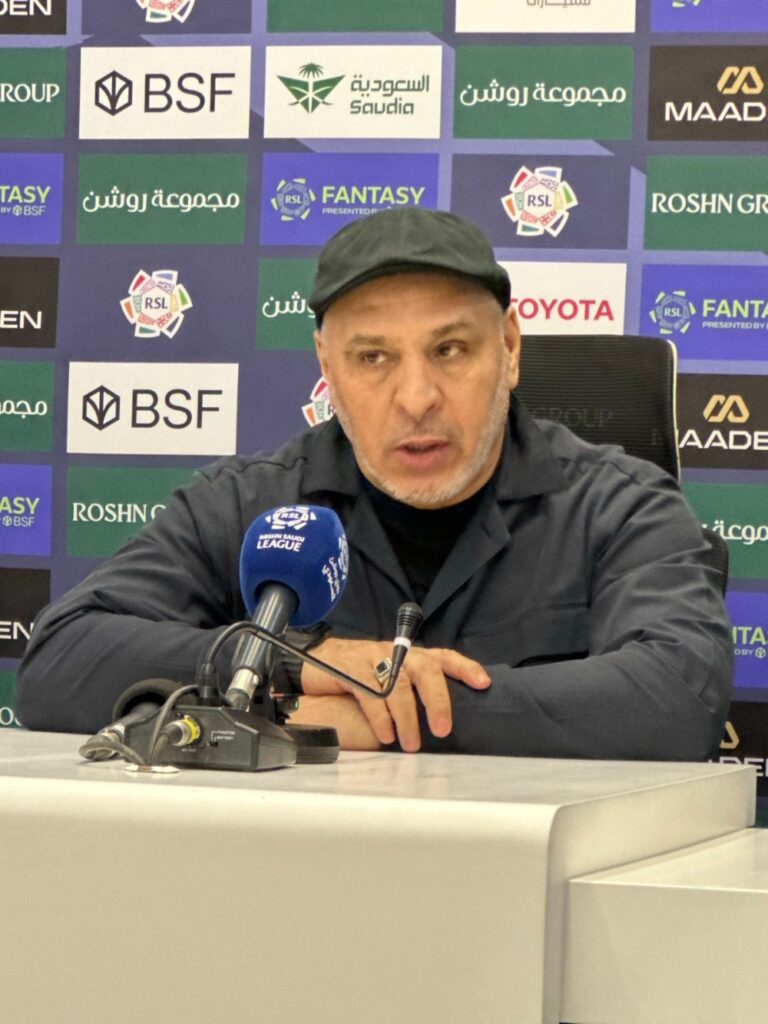 بونو ينقذ الهلال.. بن زكري يقر بأحقية تتويجه بجائزة الأفضل. 48 بن-زكري-بعد-الهزيمة-من-الهلال:-ياسين-بونو-يستحق-جائزة-أفضل-لاعب-لأنه-أنقذهم!