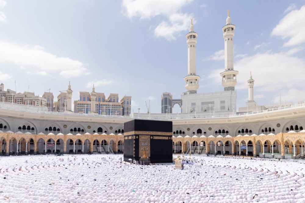 "العشر الأُول" تُشبع قلوب العباد: 9.5 ملايين وجبة في الحرمين الشريفين. 30 9,5-مليون-وجبة-إفطار-توثق-نجاح-“العشر-الأُوَل”-في-الحرمين-الشريفين