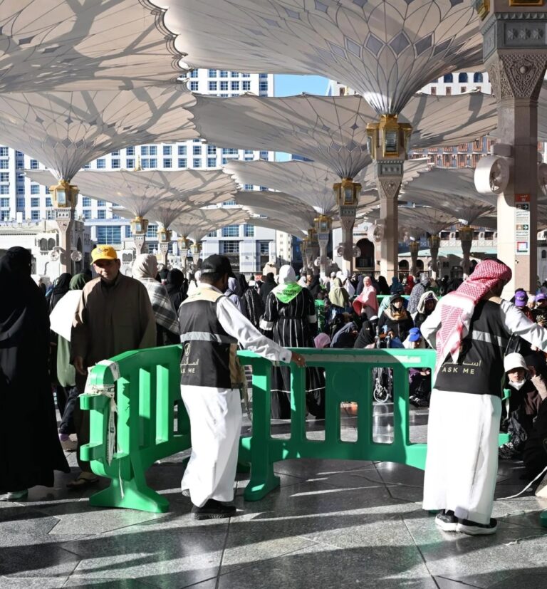 12-ألف-متطوع-في-خدمة-قاصدي-المسجد-النبوي-خلال-العشر-الأولى-من-رمضان