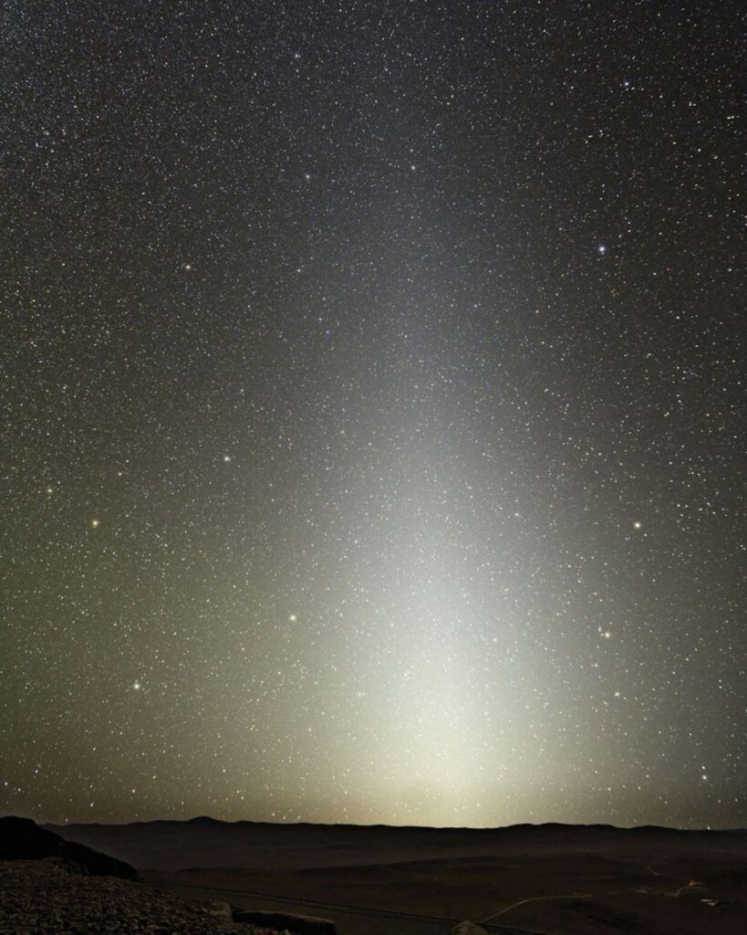ظهور مثلث ضوء البروج الفضائي في سماء المملكة.. الليلة 2 ظهور-مثلث-ضوء-البروج-الفضائي-في-سماء-المملكة.-الليلة