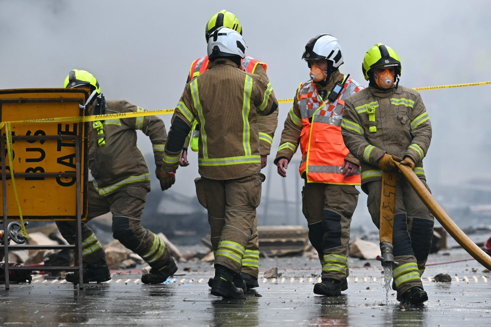 أسكتلندا.. حريق ضخم يتسبب في انهيار لمبنى بمحطة غلاسكو المركزية 9 أسكتلندا.-حريق-ضخم-يتسبب-في-انهيار-لمبنى-بمحطة-غلاسكو-المركزية