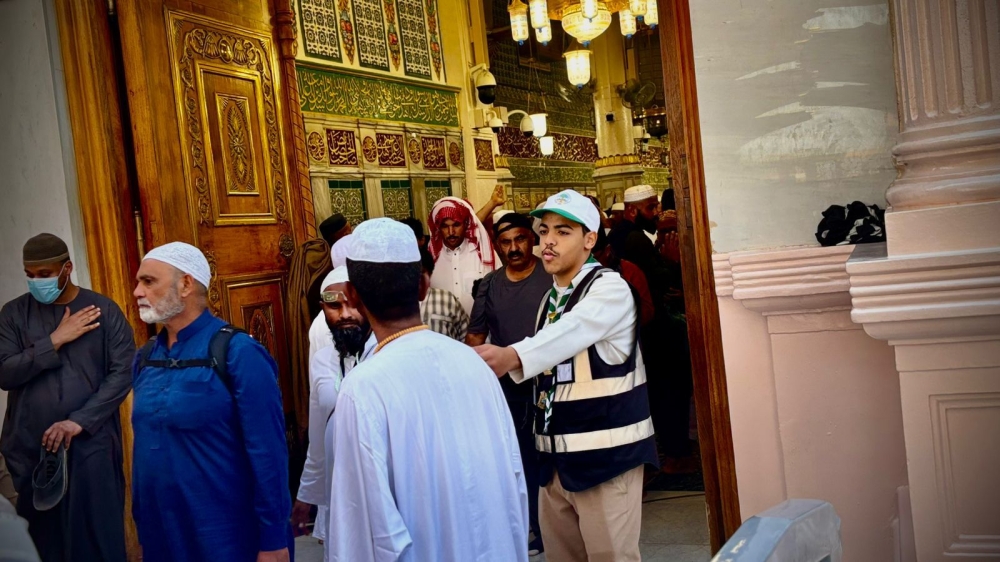 الكشافة تساند أمن الحج في تنظيم زيارة الروضة الشريفة بالمدينة المنورة 56 الكشافة-تساند-أمن-الحج-في-تنظيم-زيارة-الروضة-الشريفة-بالمدينة-المنورة