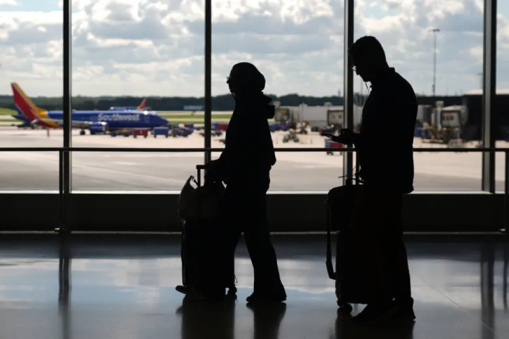 بالأرقام.. تقديرات تكشف عن عدد المسافرين المتضررين منذ بدء حرب إيران 23 بالأرقام.-تقديرات-تكشف-عن-عدد-المسافرين-المتضررين-منذ-بدء-حرب-إيران