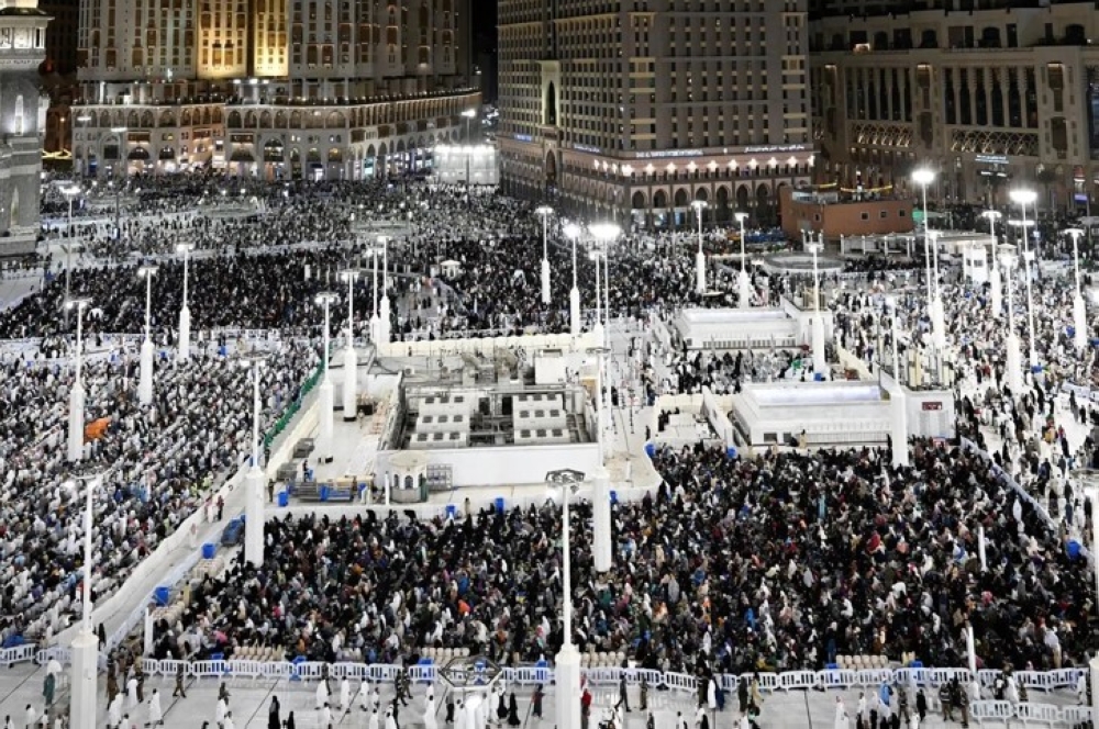 شاهد.. تنظيم متقن للحشود وانسيابية تخطف الأنظار في المسجد الحرام 39 شاهد.-تنظيم-متقن-للحشود-وانسيابية-تخطف-الأنظار-في-المسجد-الحرام