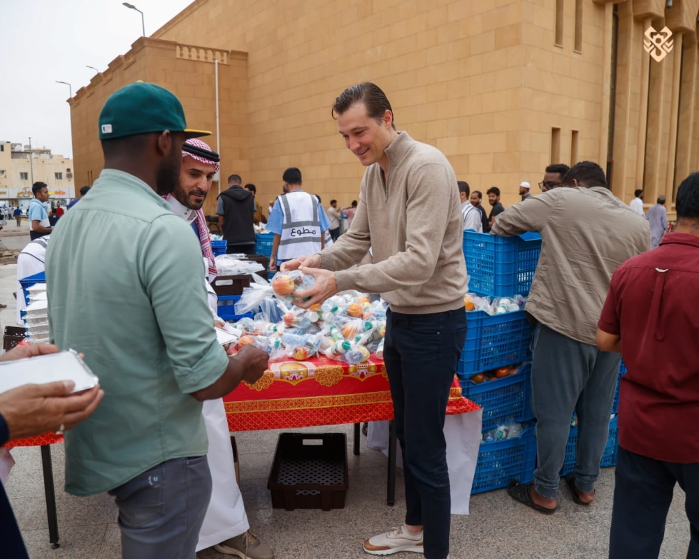ماذا فعل بن هاربورغ مالك الخلود قبل مباراة الاتحاد.. "لفته انسانية لأول مرة". 44 ماذا-فعل-بن-هاربورغ-مالك-الخلود-قبل-مباراة-الاتحاد-“لفته-انسانية-لأول-مرة”.