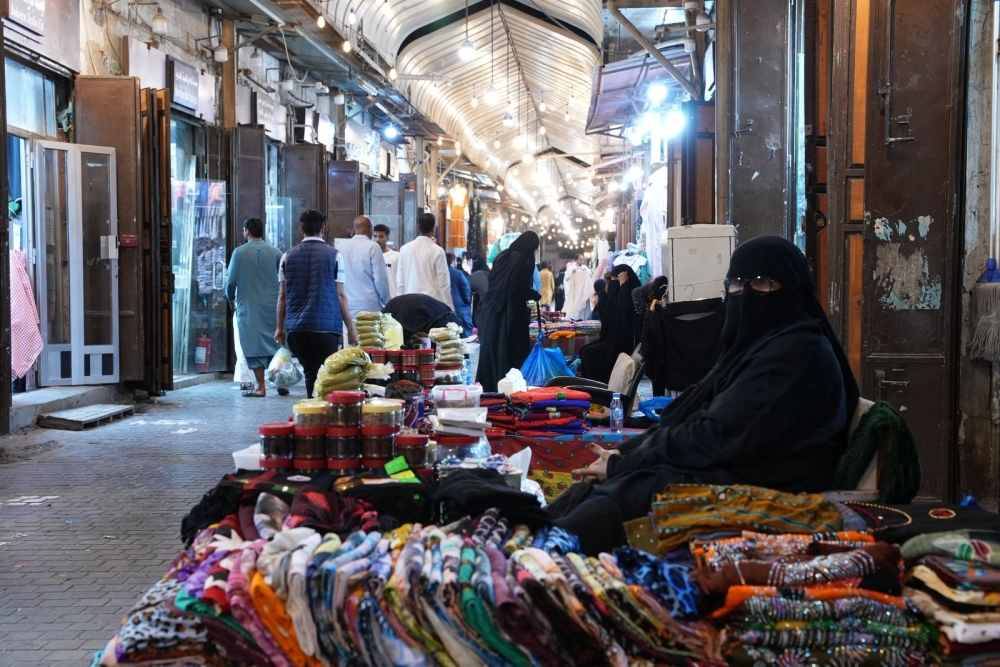 4 ملايين زائر لفعاليات ”جدة التاريخية“ في رمضان.. وتظاهرة ثقافية ترسّخ مكانتها العالمية 18 4-ملايين-زائر-لفعاليات-”جدة-التاريخية“-في-رمضان.-وتظاهرة-ثقافية-ترسّخ-مكانتها-العالمية