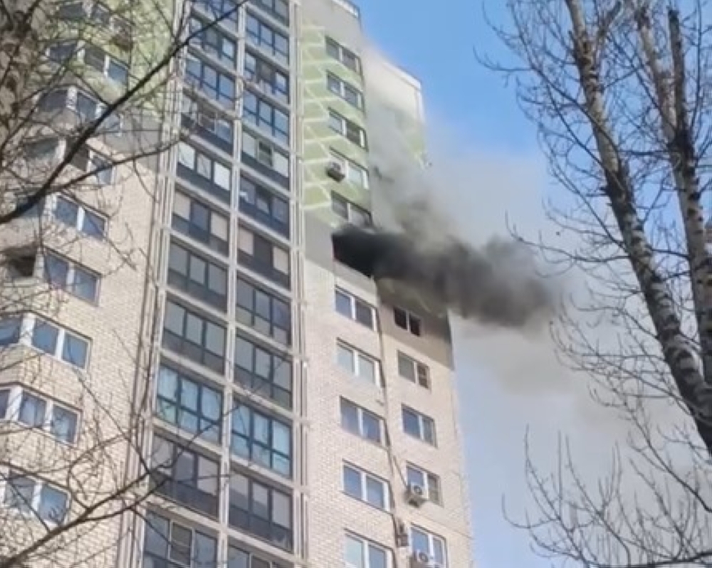 مصرع 3 أشخاص جراء اندلاع حريق في مبنى سكني وسط موسكو 59 مصرع-3-أشخاص-جراء-اندلاع-حريق-في-مبنى-سكني-وسط-موسكو