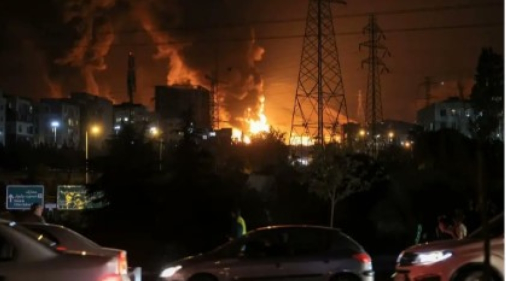 غارات أميركية إسرائيلية على منشأتين للطاقة في إيران 56 غارات-أميركية-إسرائيلية-على-منشأتين-للطاقة-في-إيران