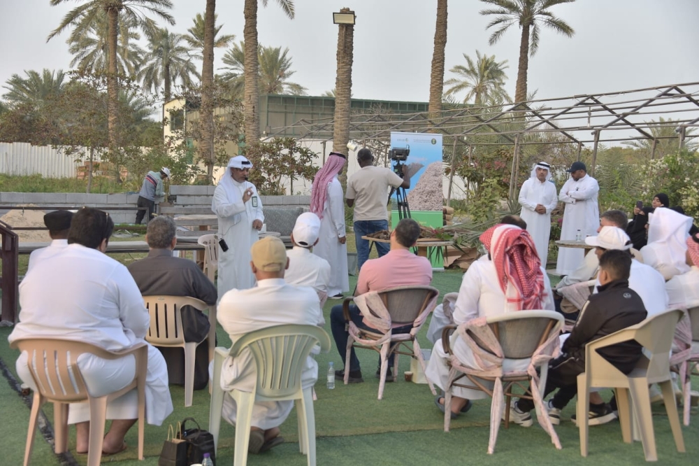 "الفاو" ترصد.. إنتاج السعودية من العسل يقفز إلى 7800 طن سنويًا 56 “الفاو”-ترصد.-إنتاج-السعودية-من-العسل-يقفز-إلى-7800-طن-سنويًا