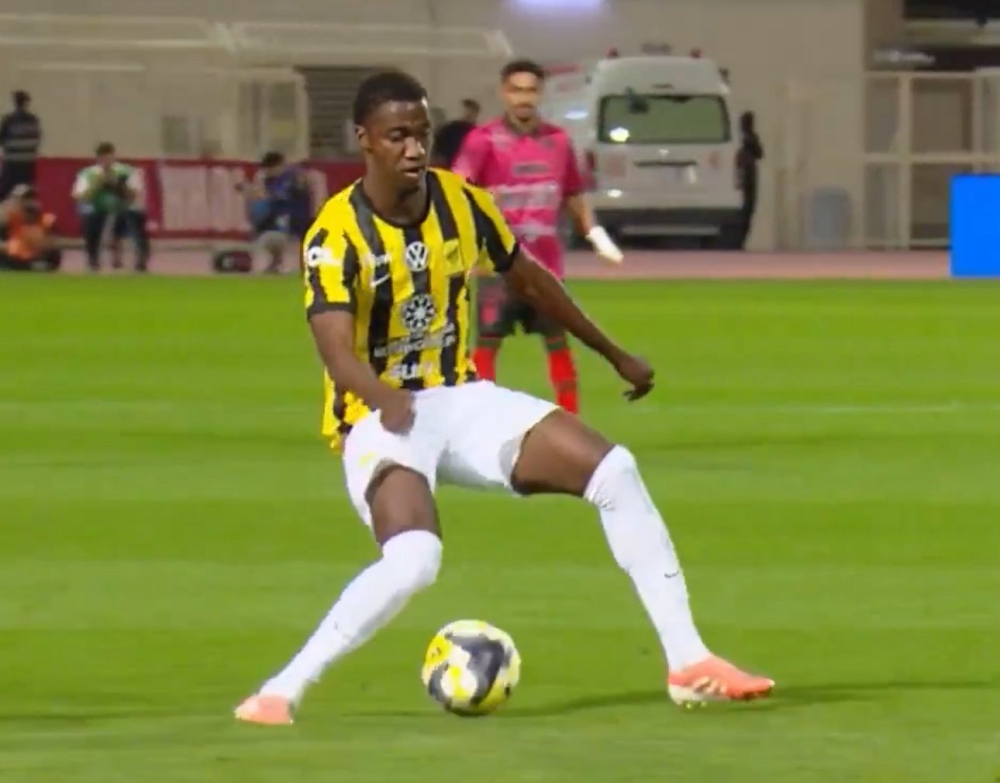 قرار من محمدو دومبيا في الاتحاد بعد خضوعه لجراحة 45 قرار-من-محمدو-دومبيا-في-الاتحاد-بعد-خضوعه-لجراحة