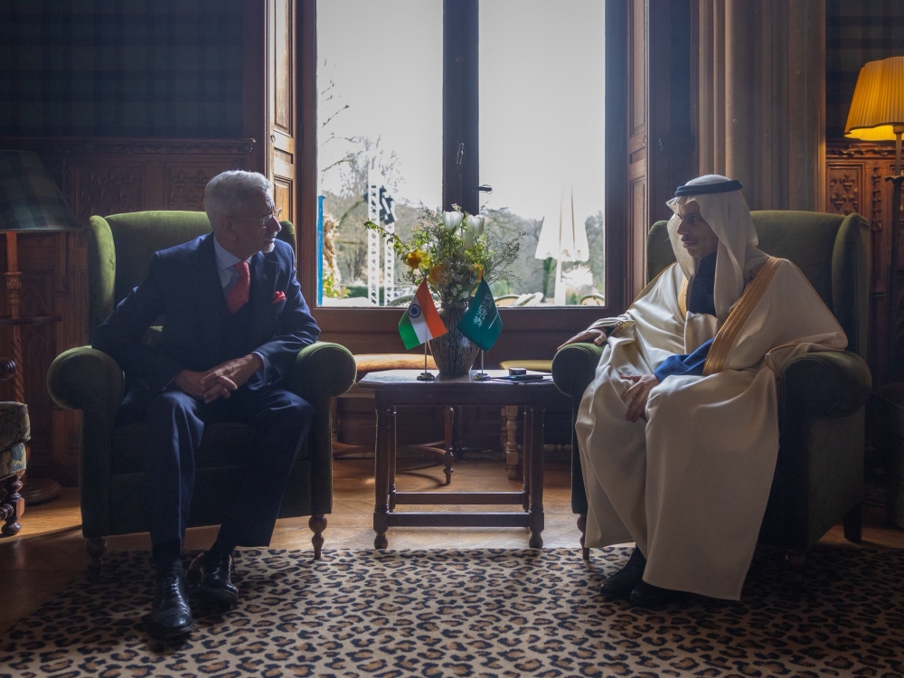 وزير الخارجية يستعرض العلاقات الثنائية مع نظيره الهندي 3 وزير-الخارجية-يستعرض-العلاقات-الثنائية-مع-نظيره-الهندي