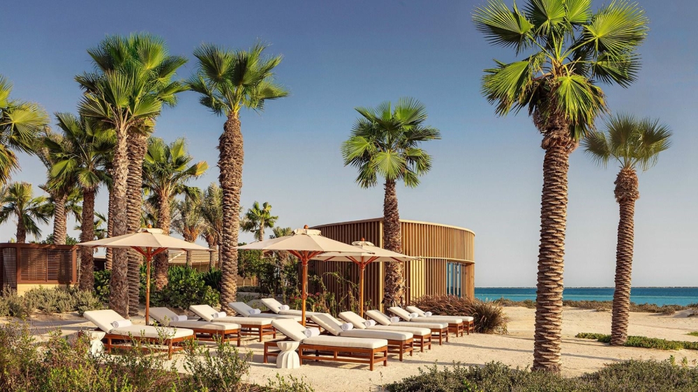 أجواء معتدلة وتجارب بحرية فريدة.. الخيارات على شواطئ المملكة لا تنتهي 19 أجواء-معتدلة-وتجارب-بحرية-فريدة. الخيارات-على-شواطئ-المملكة-لا-تنتهي