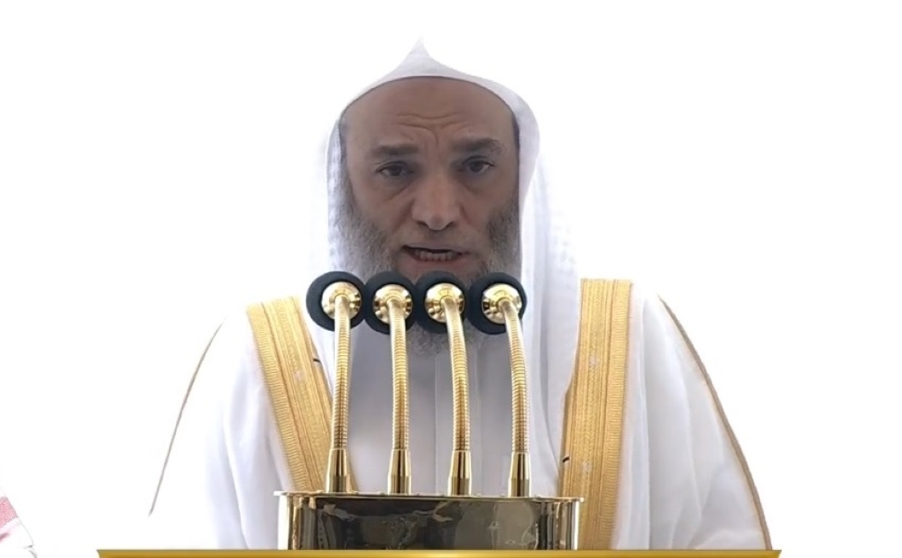 إمام الحرم: الشيطان يزين قبيح الأعمال للإنسان ويبعده عن الحسن منها 31 إمام-الحرم:-الشيطان-يزين-قبيح-الأعمال-للإنسان-ويبعده-عن-الحسن-منها