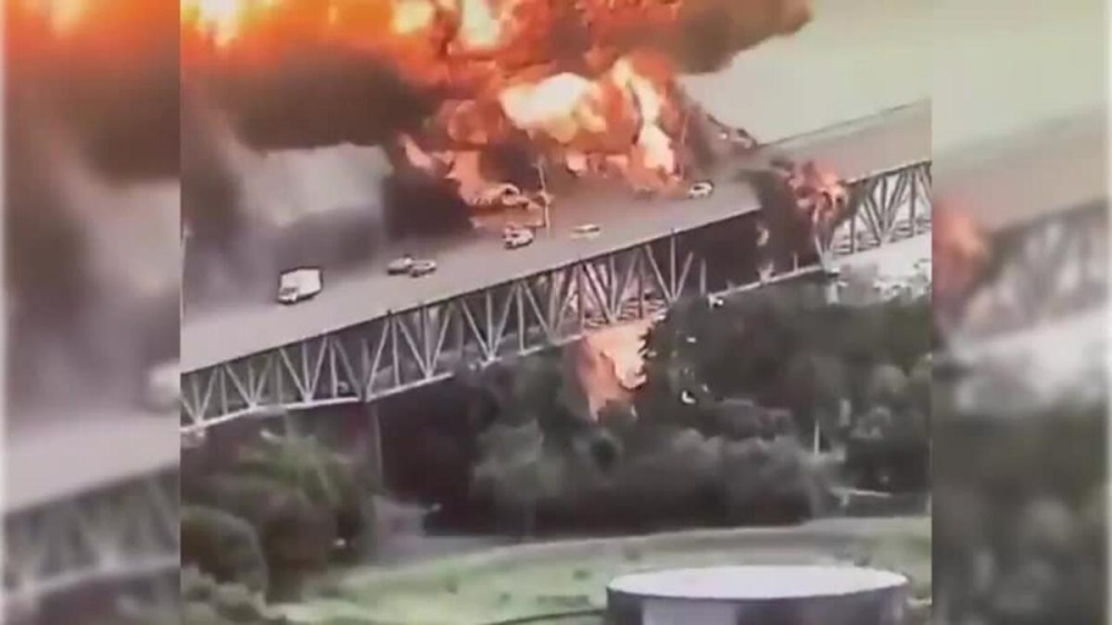 مقتل شخص وإصابة اثنين في انفجار شاحنة وقود قرب قناة بنما 64 مقتل-شخص-وإصابة-اثنين-في-انفجار-شاحنة-وقود-قرب-قناة-بنما