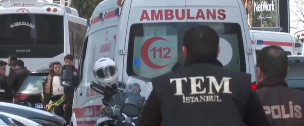 عاجل - مقتل 3 أشخاص وإصابة شرطييّن في إطلاق نار بمحيط قنصلية إسرائيل بإسطنبول 59 عاجل-–-مقتل-3-أشخاص-وإصابة-شرطييّن-في-إطلاق-نار-بمحيط-قنصلية-إسرائيل-بإسطنبول