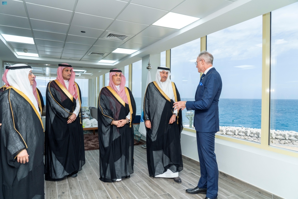 وزيرا النقل والاستثمار يتفقدان سلاسل الإمداد في ميناء الملك عبدالله 36 وزيرا-النقل-والاستثمار-يتفقدان-سلاسل-الإمداد-في-ميناء-الملك-عبدالله
