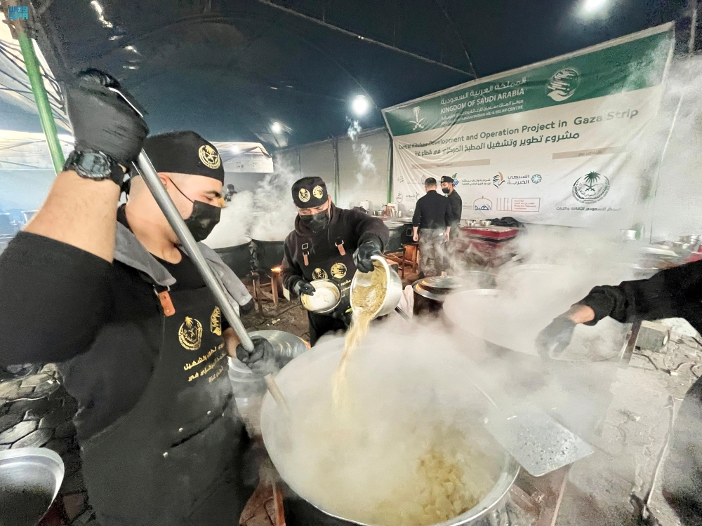 استفاد منها 25.800 فرد.. مركز الملك سلمان يوزع وجبات ساخنة في غزة 59 استفاد-منها-25800-فرد.-مركز-الملك-سلمان-يوزع-وجبات-ساخنة-في-غزة