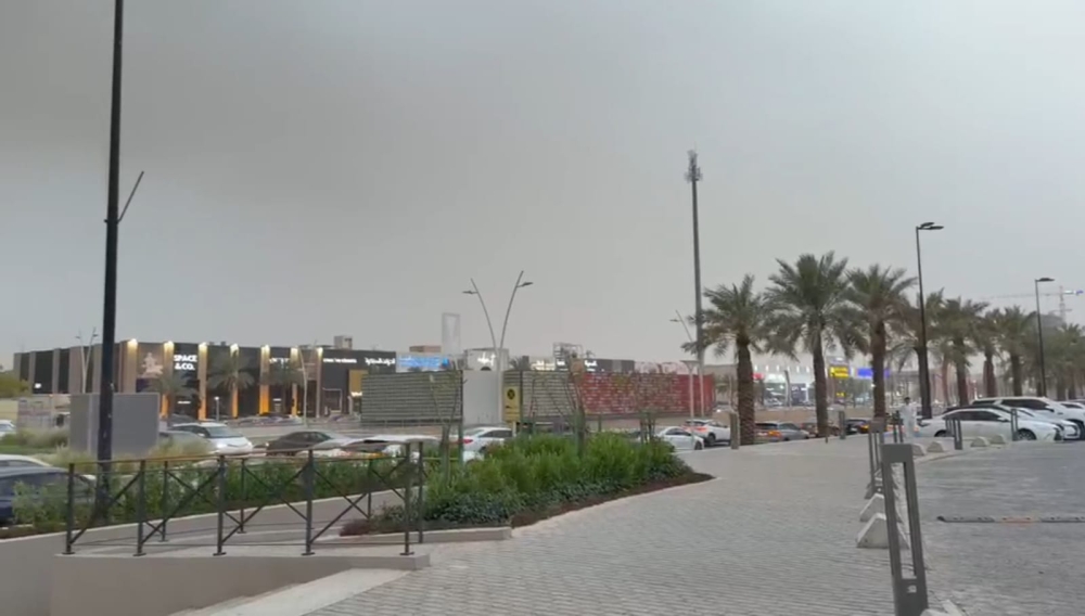 عاجل: هطول أمطار غزيرة على الرياض.. و"الأرصاد" تحذر من السيول 2 عاجل:-هطول-أمطار-غزيرة-على-الرياض.-و”الأرصاد”-تحذر-من-السيول