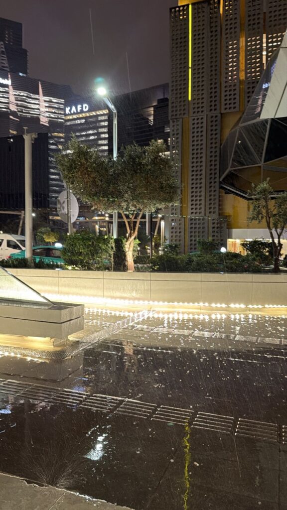 على مدار الساعة.. أمانة الرياض تواصل أعمالها خلال الحالة المطرية 55 على-مدار-الساعة.-أمانة-الرياض-تواصل-أعمالها-خلال-الحالة-المطرية