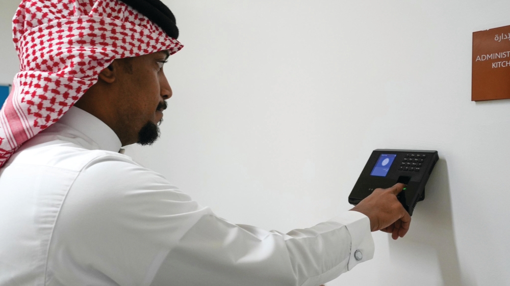 7 ساعات عمل يومياً.. تعليم الأحساء يطبق المرحلة الثالثة لـ «حضوري» 2 7-ساعات-عمل-يومياً.-تعليم-الأحساء-يطبق-المرحلة-الثالثة-لـ-«حضوري»