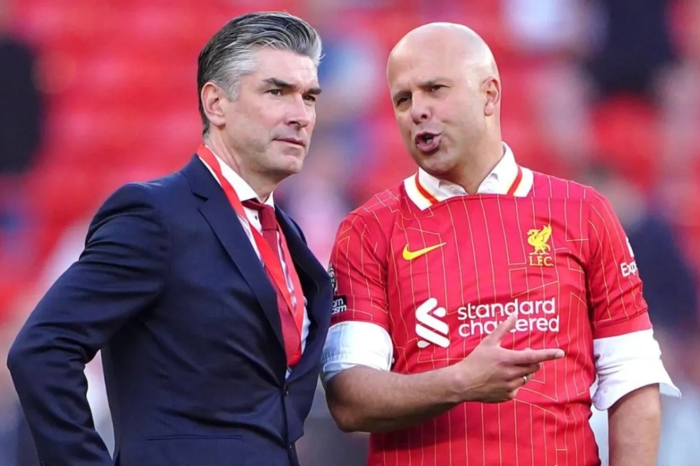 عاجل.. طلب من ريتشارد هيوز لتولي منصب المدير الرياضي في الهلال 41 عاجل.-طلب-من-ريتشارد-هيوز-لتولي-منصب-المدير-الرياضي-في-الهلال