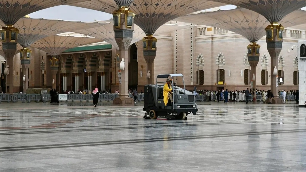 تكثيف الأعمال الميدانية في المسجد النبوي تزامنا مع الحالة المطرية 57 تكثيف-الأعمال-الميدانية-في-المسجد-النبوي-تزامنا-مع-الحالة-المطرية