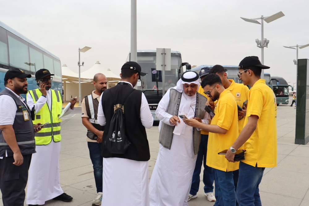 استعدادات مبكرة لخدمة ضيوف الرحمن.. وخطة ميدانية لتوجيه حافلات الحجاج 52 استعدادات-مبكرة-لخدمة-ضيوف-الرحمن.-وخطة-ميدانية-لتوجيه-حافلات-الحجاج