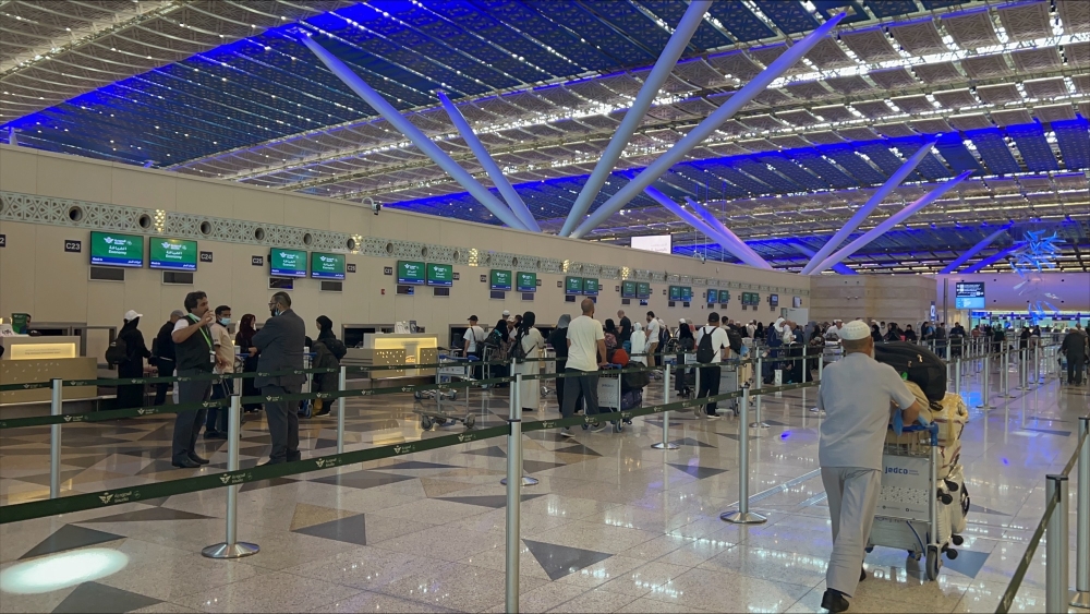 الحج والعمرة: خدمة حاج بلا حقيبة شحن الأمتعة من بلد الحاج إلى مقر سكنه 53 الحج-والعمرة:-خدمة-حاج-بلا-حقيبة-شحن-الأمتعة-من-بلد-الحاج-إلى-مقر-سكنه