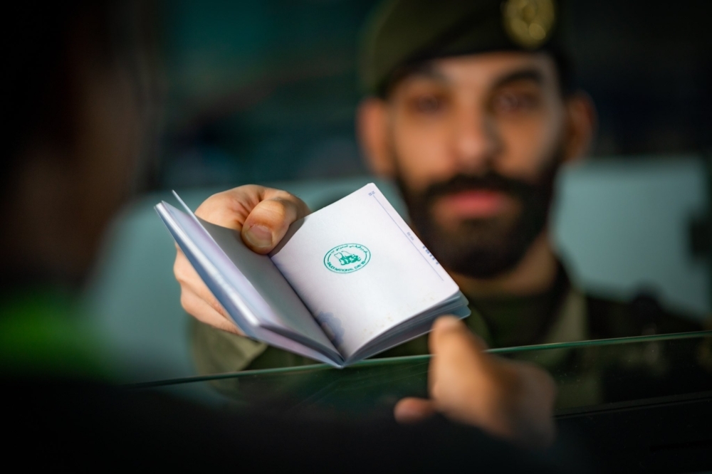 عاجل: «الخارجية»: أكثر من 6.5 مليون تأشيرة صادرة من بعثات المملكة.. وباكستان في الصدارة 8 عاجل:-«الخارجية»:-أكثر-من-65-مليون-تأشيرة-صادرة-من-بعثات-المملكة.-وباكستان-في-الصدارة