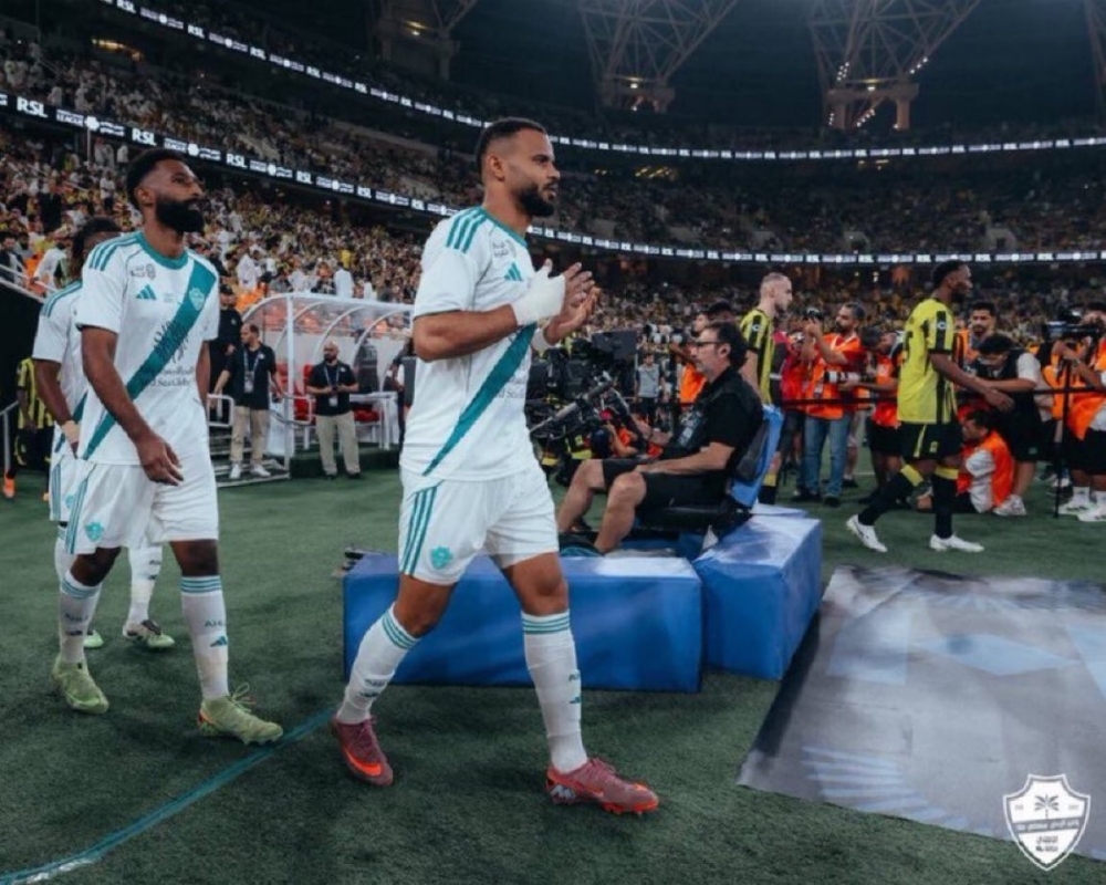 بكاء علي مجرشي واعتذار لـ يايسله عقب مباراة الأهلي وجوهور الماليزي.. ما السبب؟ 12 بكاء-علي-مجرشي-واعتذار-لـ-يايسله-عقب-مباراة-الأهلي-وجوهور-الماليزي.-ما-السبب؟