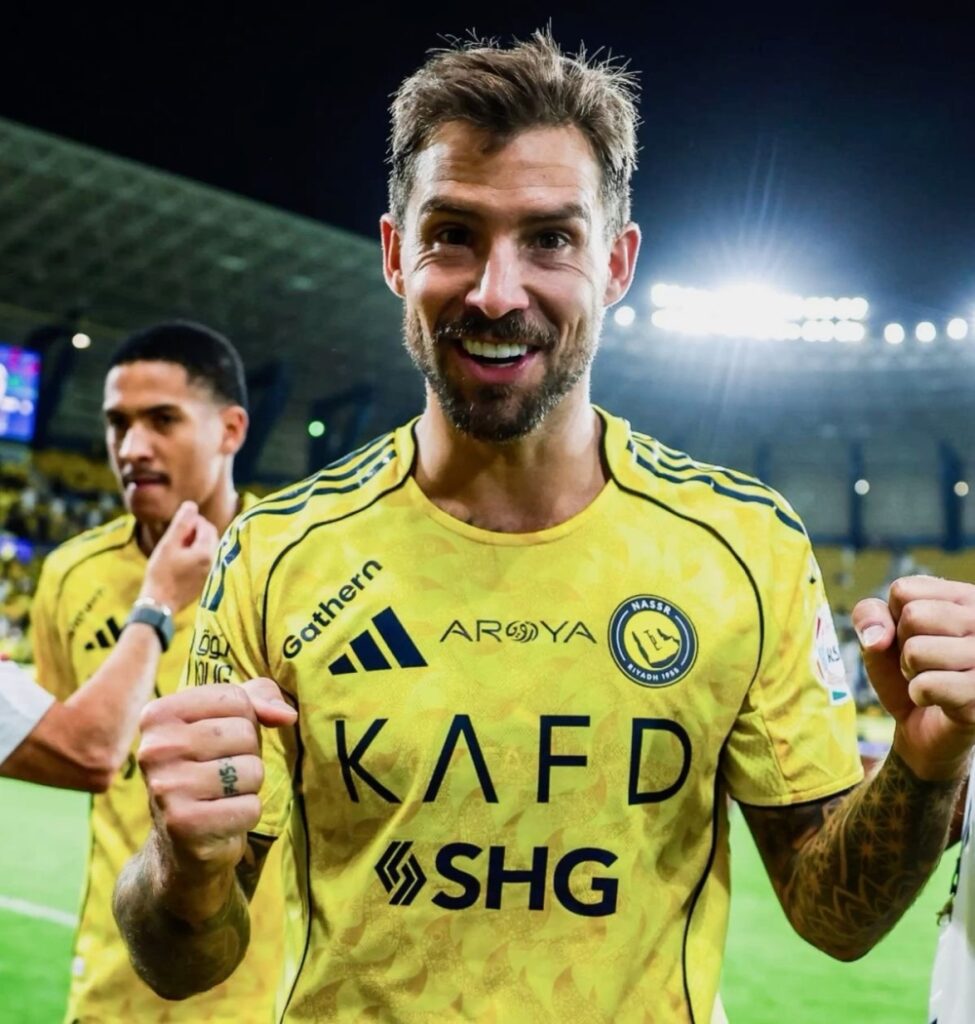 خلاف قوي بين جيسوس ومارتينيز في مباراة النصر والأهلي القطري.. ماذا حدث؟ 10 خلاف-قوي-بين-جيسوس-ومارتينيز-في-مباراة-النصر-والأهلي-القطري.-ماذا-حدث؟