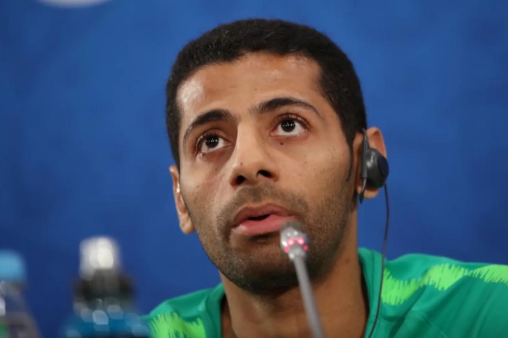 عاجل | مصادر الميدان: تيسير الجاسم يحمل كأس النخبة قبل نهائي الأهلي وماتشيدا 49 عاجل-|-مصادر-الميدان:-تيسير-الجاسم-يحمل-كأس-النخبة-قبل-نهائي-الأهلي-وماتشيدا