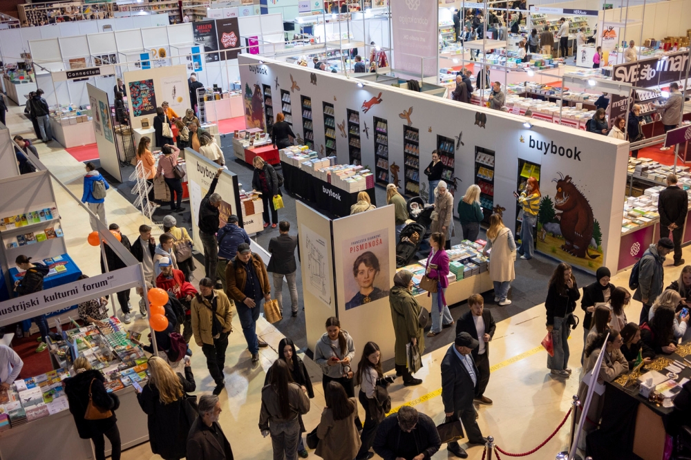 "الشؤون الإسلامية" تشارك في معرض سراييفو الدولي للكتاب في دورته 37 24 “الشؤون-الإسلامية”-تشارك-في-معرض-سراييفو-الدولي-للكتاب-في-دورته-37