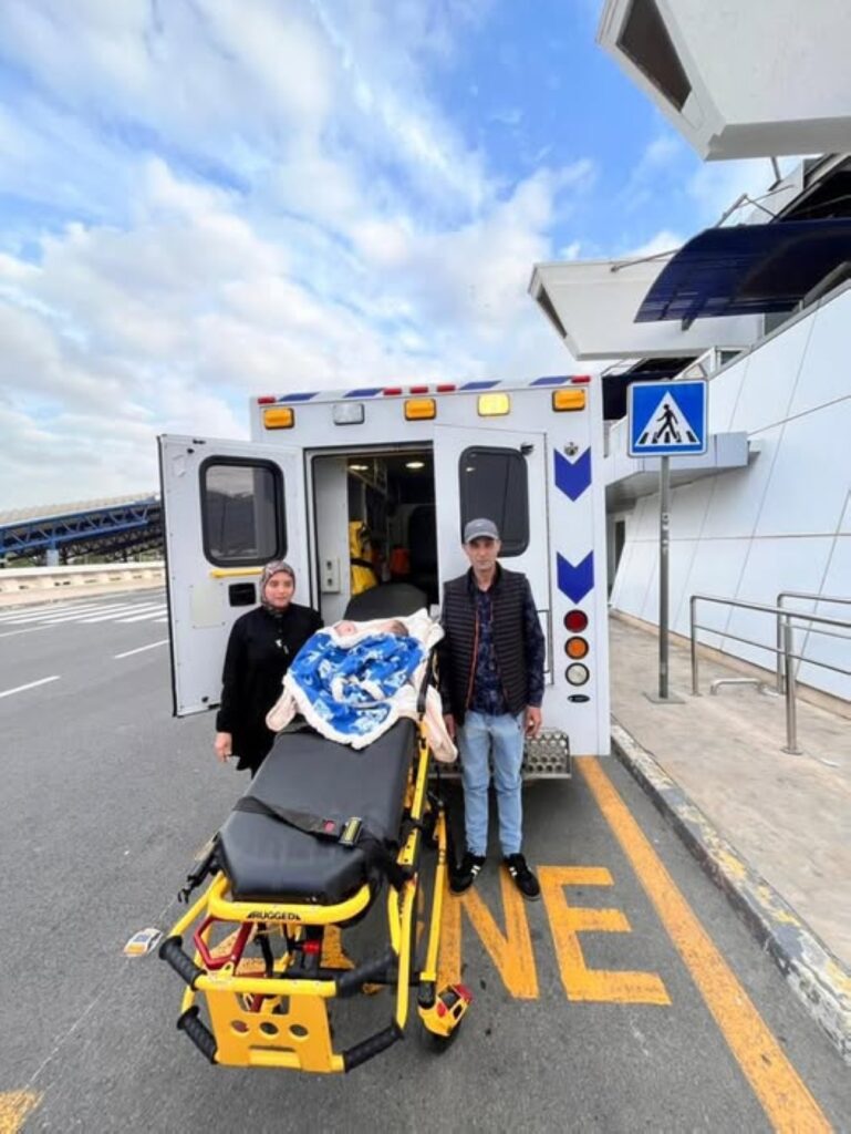 لدراسة حالتهما.. وصول التوأم الملتصق المغربي "سجى وضحى" إلى الرياض 7 لدراسة-حالتهما.-وصول-التوأم-الملتصق-المغربي-“سجى-وضحى”-إلى-الرياض