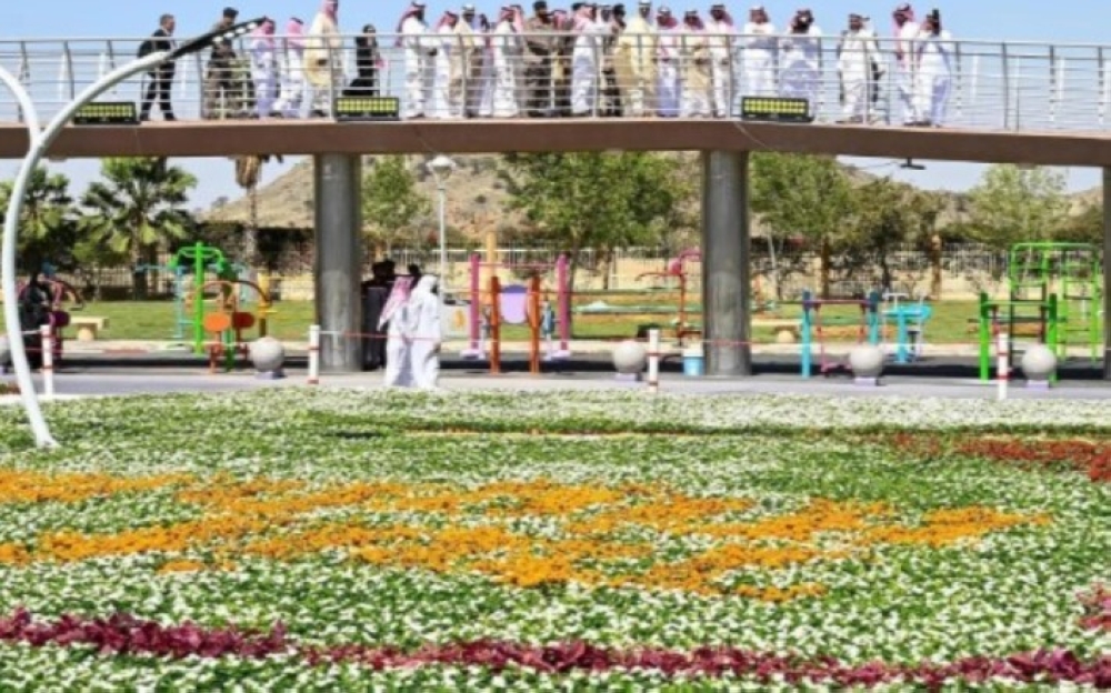 ملتقى الورد والنباتات العطرية بالطائف يختتم فعالياته بإقبال لافت 59 ملتقى-الورد-والنباتات-العطرية-بالطائف-يختتم-فعالياته-بإقبال-لافت