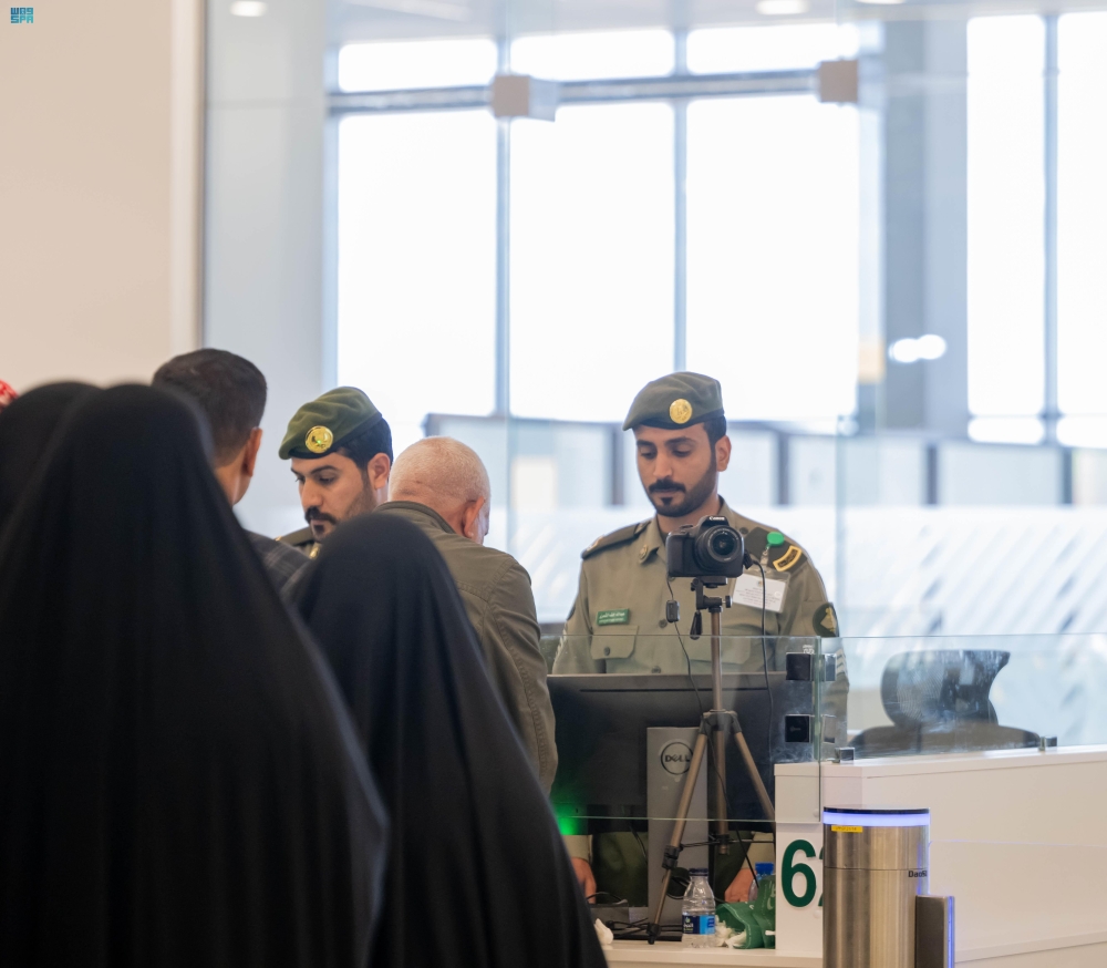 استقبال أولى طلائع الحجاج القادمين عبر منفذ جديدة عرعر 56 استقبال-أولى-طلائع-الحجاج-القادمين-عبر-منفذ-جديدة-عرعر