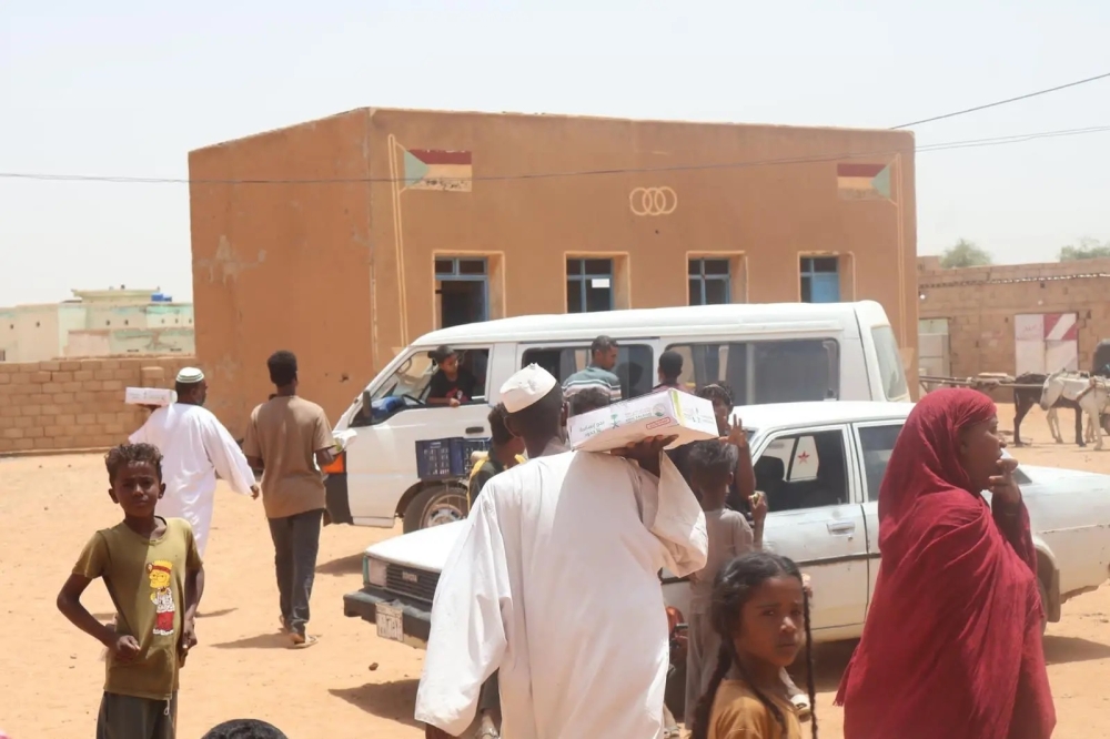 "الملك سلمان للإغاثة" يوزع 1.500 كرتون تمر في محلية كرري بالخرطوم 58 “الملك-سلمان-للإغاثة”-يوزع-1.500-كرتون-تمر-في-محلية-كرري-بالخرطوم