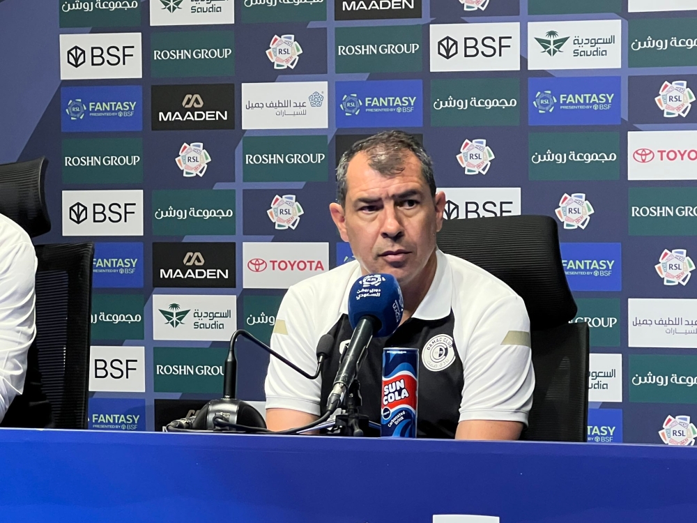 فابيو كاريلي يعلق على هزيمة ضمك أمام الهلال.. ماذا قال؟ 11 فابيو-كاريلي-يعلق-على-هزيمة-ضمك-أمام-الهلال.-ماذا-قال؟