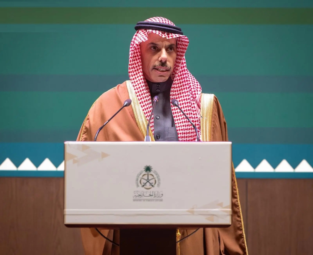 وزير الخارجية يبحث التنسيق بشأن مستجدات الأوضاع مع نظيره الكويتي 63 وزير-الخارجية-يبحث-التنسيق-بشأن-مستجدات-الأوضاع-مع-نظيره-الكويتي