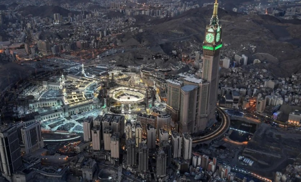 صور.. "بكّة" والزحام حول البيت العتيق.. تفسير تاريخي وجغرافي 24 صور-“بكّة”-والزحام-حول-البيت-العتيق.-تفسير-تاريخي-وجغرافي