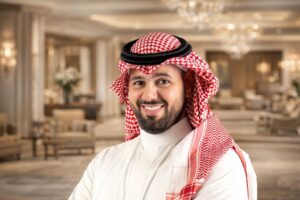 محمد الصادق: إدارة الفنادق بين الاحترافية وفن الضيافة 3 IMG 20260503 WA0001