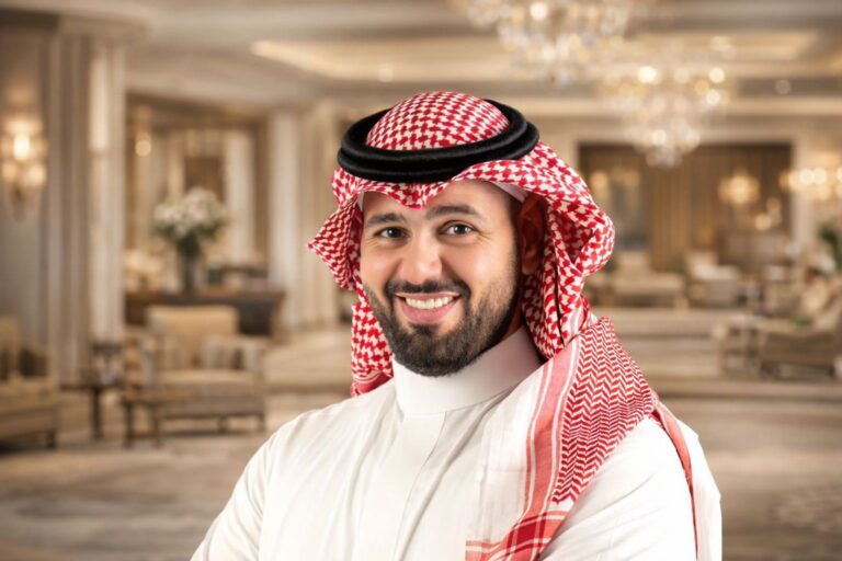 محمد الصادق: إدارة الفنادق بين الاحترافية وفن الضيافة 9 IMG 20260503 WA0001
