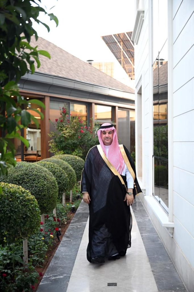 الشيخ فرحان المرسومي 2 الشيخ فرحان المرسومي بالبشت